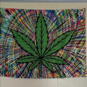 Vibrant Green Leaf Wall Tapestry